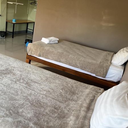 V Tharm Hotel Удон Тани Екстериор снимка