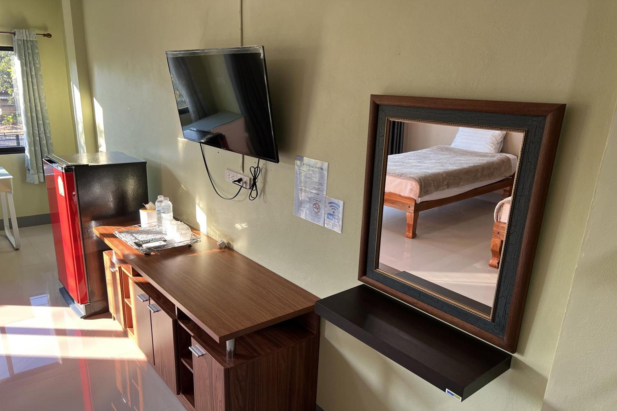 V Tharm Hotel Удон Тани Екстериор снимка