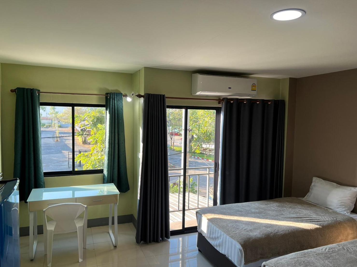 V Tharm Hotel Удон Тани Екстериор снимка